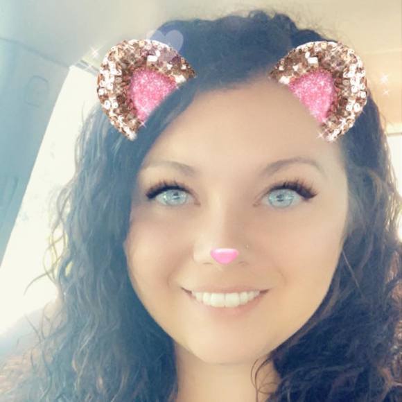 Meet your Posher, Ashley - Picture 1 of 1